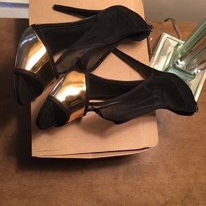 ZARA high heel open toe sandals.  Sz. 9M. NEW!